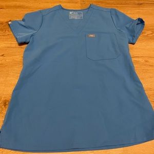 FIGS women's Capri Blue Catarina- One-Pocket Scrub Top - XS / Capri Blue